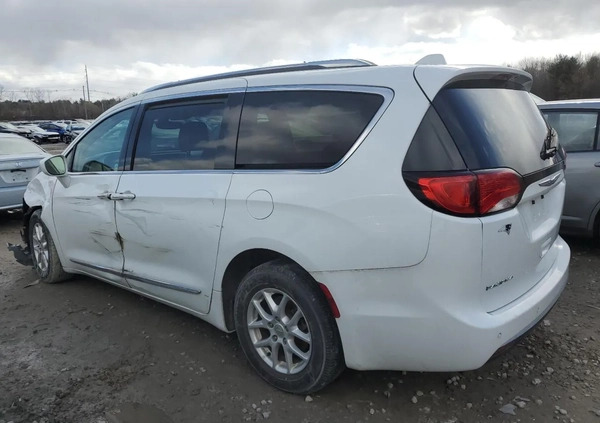 Chrysler Pacifica cena 42500 przebieg: 106073, rok produkcji 2020 z Murowana Goślina małe 56